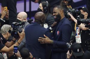 ?詹姆斯超越迈克尔-乔丹 成为NBA历史上获得MVP选票最老的球员